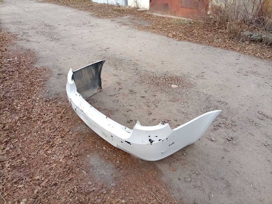 Продается на ВАЗ ЛАДА ГРАНТА задний бампер