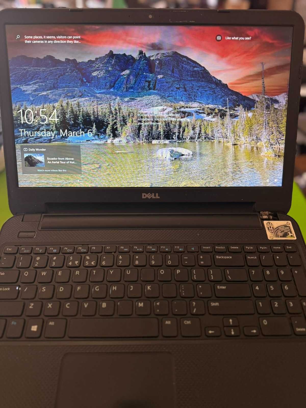 Laptop DELL Inspiron 3537