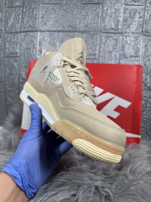 Air Jordan 4 Sail