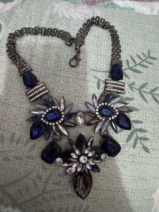 Продаю бижутерия цены разные можно уточнять в личку