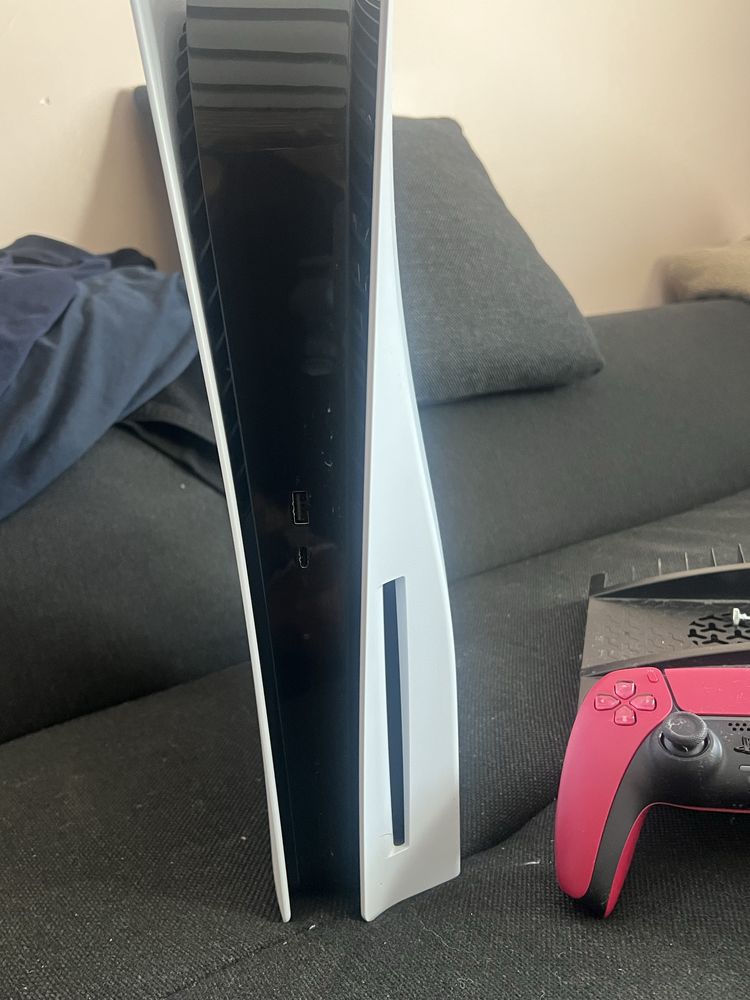 Продавам Playstation 5