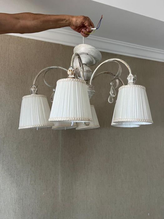 Люстра в отличном состоянии