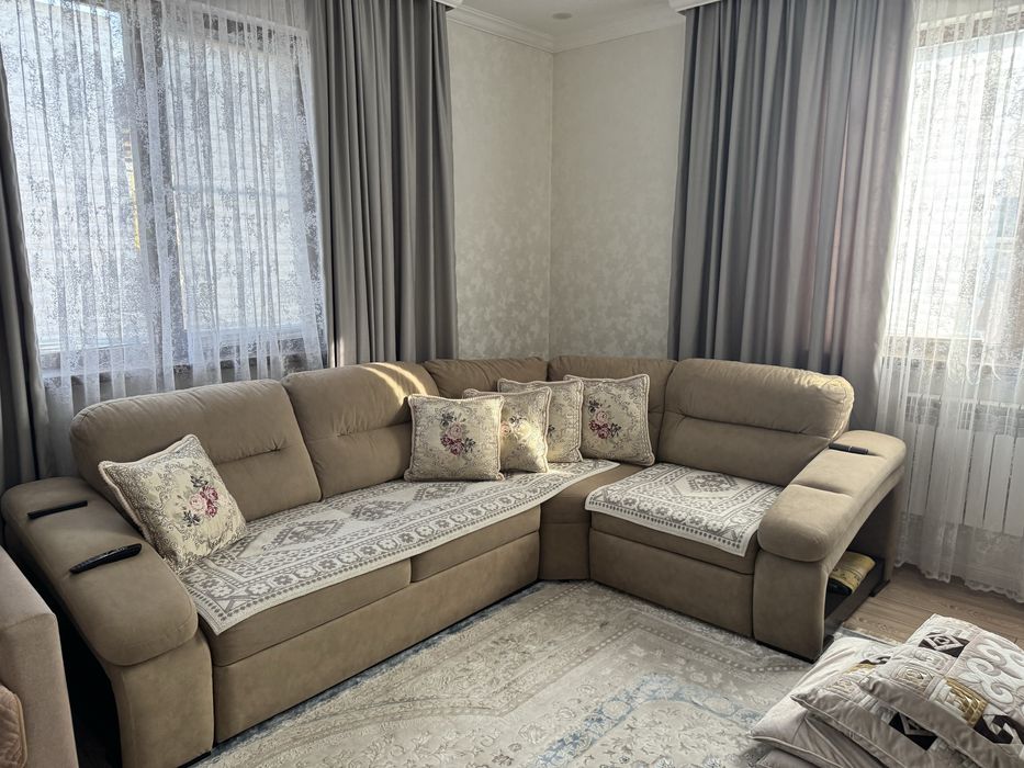 Продам угловой диван в отличном состоянии