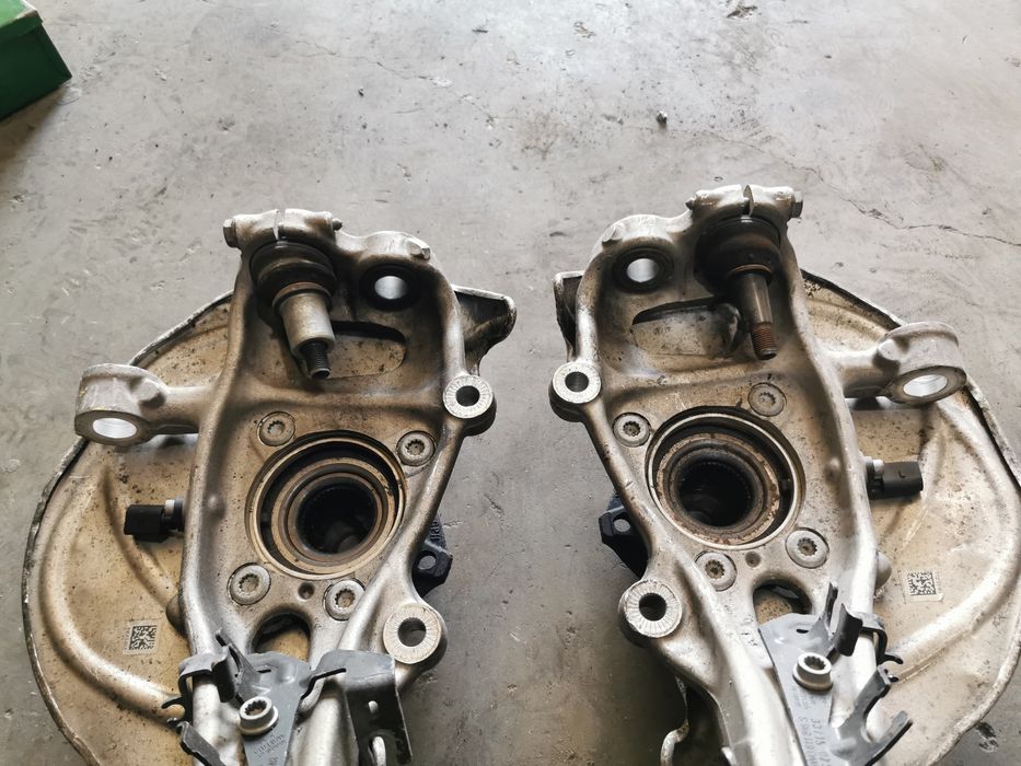 Fuzeta rulment fata 3.0 tdi CRT 272CP Audi a4 b9 8w 2016