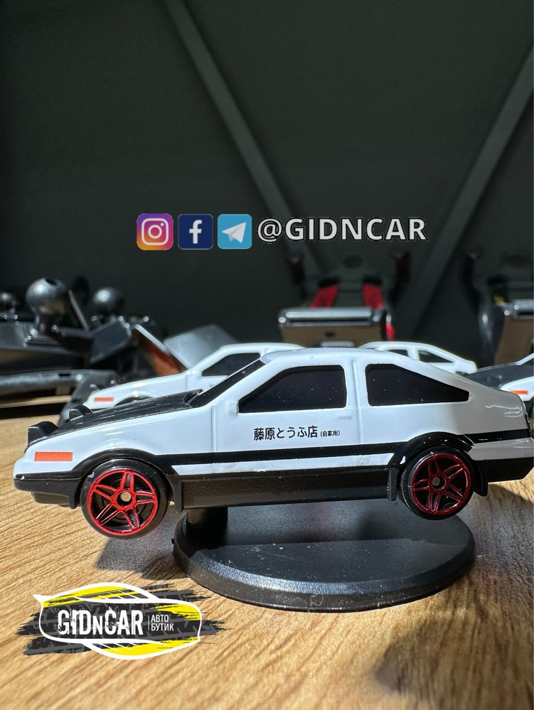 Игрушка на торпедку toyota ae86