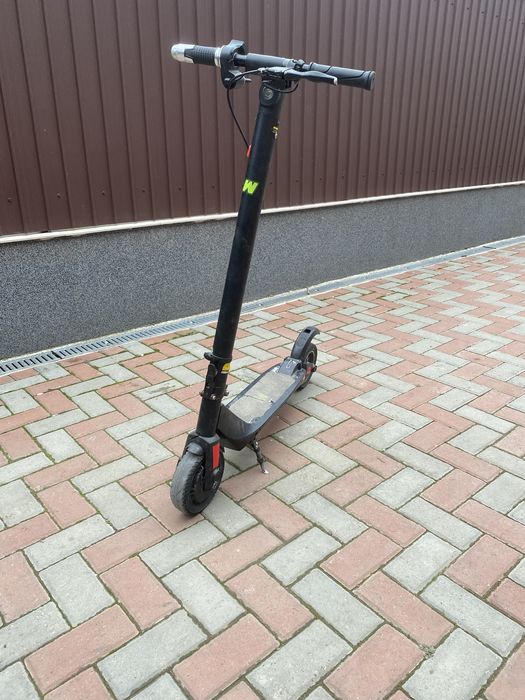 De vanzare trotineta electrica FREEWHEEL