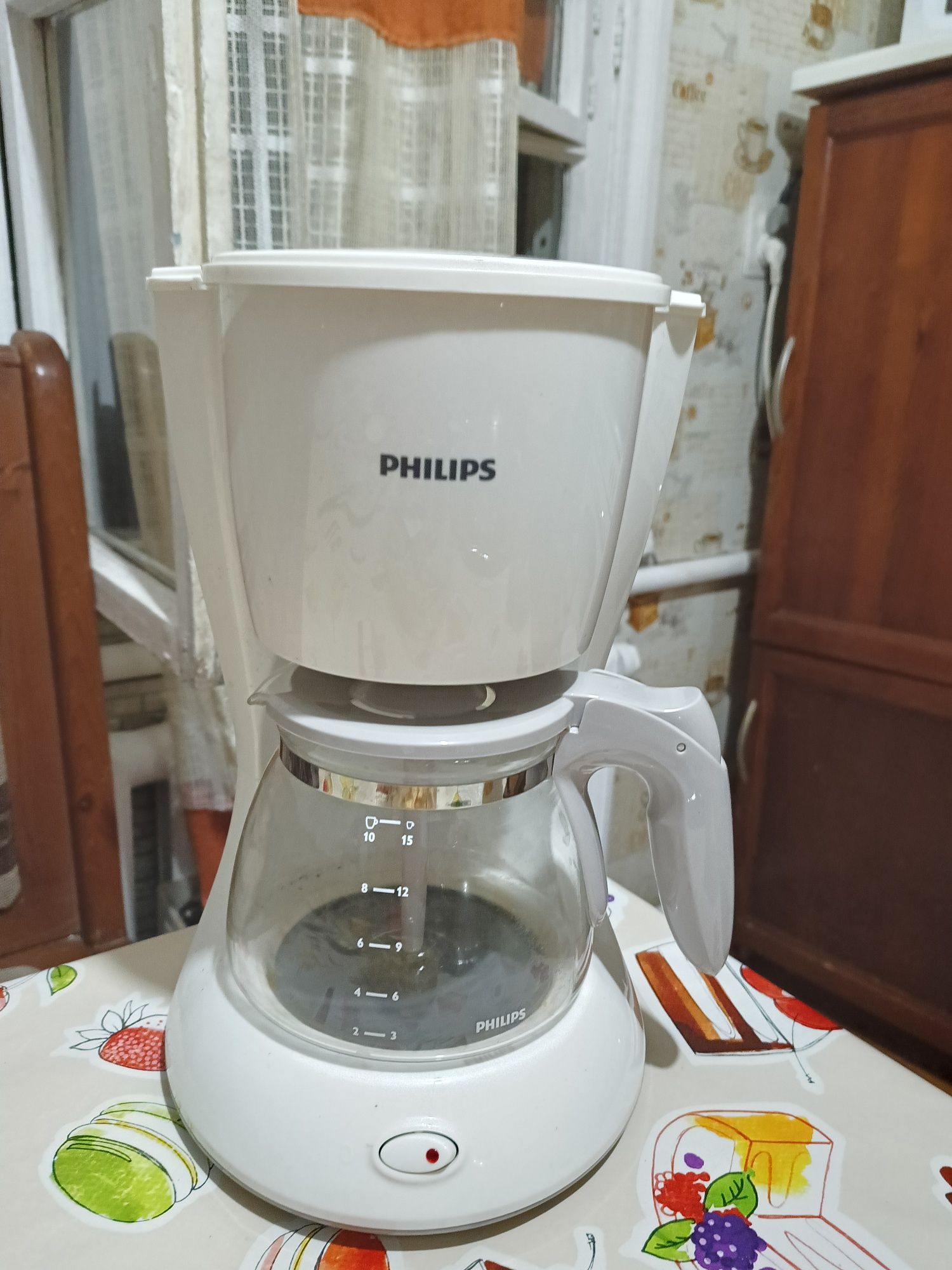 Продам капельную кофеварку Филипс