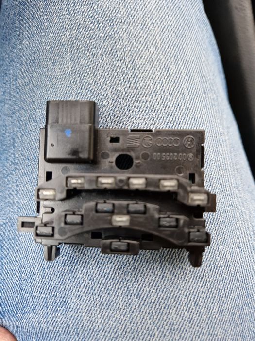 Сензор за ъгъл за волана 1K0 959 654 VW Golf 6