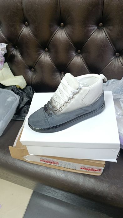 Продаю новые кроссовки.