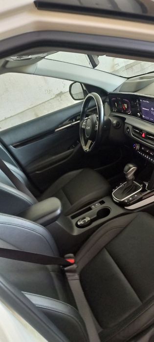 Kia Seltos prestige sotiladi
