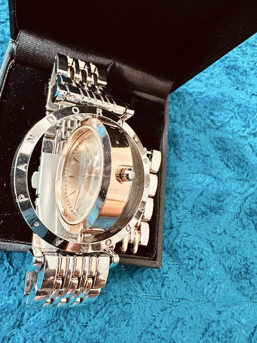 Часовник PANDORA дамски ръчен часовник