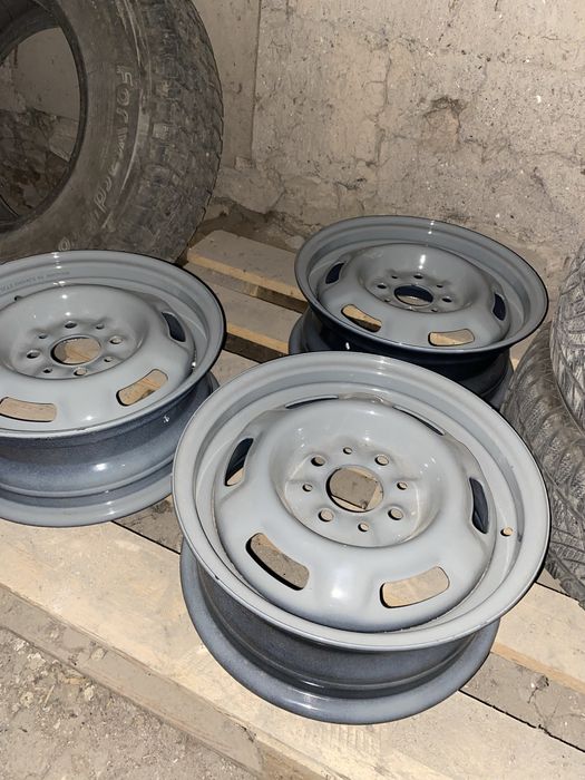 4 новые штампа состояние 10/10 +2 зимних покрышки