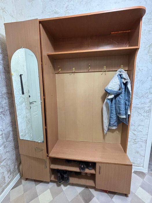 прихожая б/у сатылады