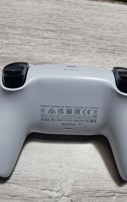Controller PS5 ca nou