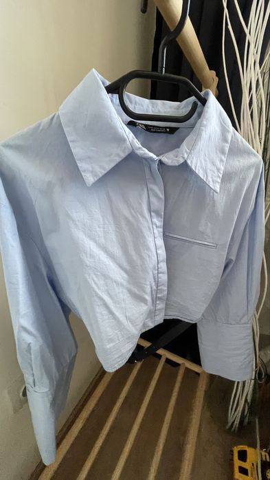 Нова риза с гол гръб