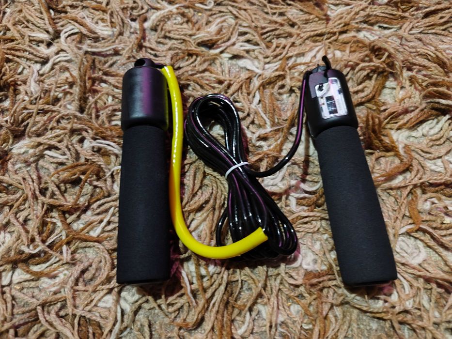 Въже за скачане на открито или в зала