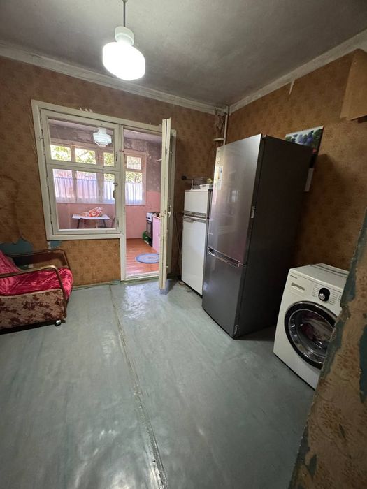 Продаётся.Яшнобод Куйлюк.Центор.3/1/9этаж 83кв. М