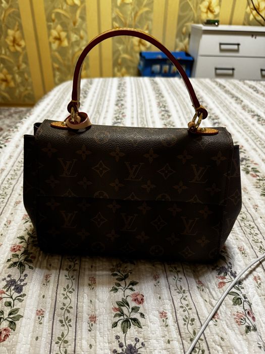 Продам кожанную сумку