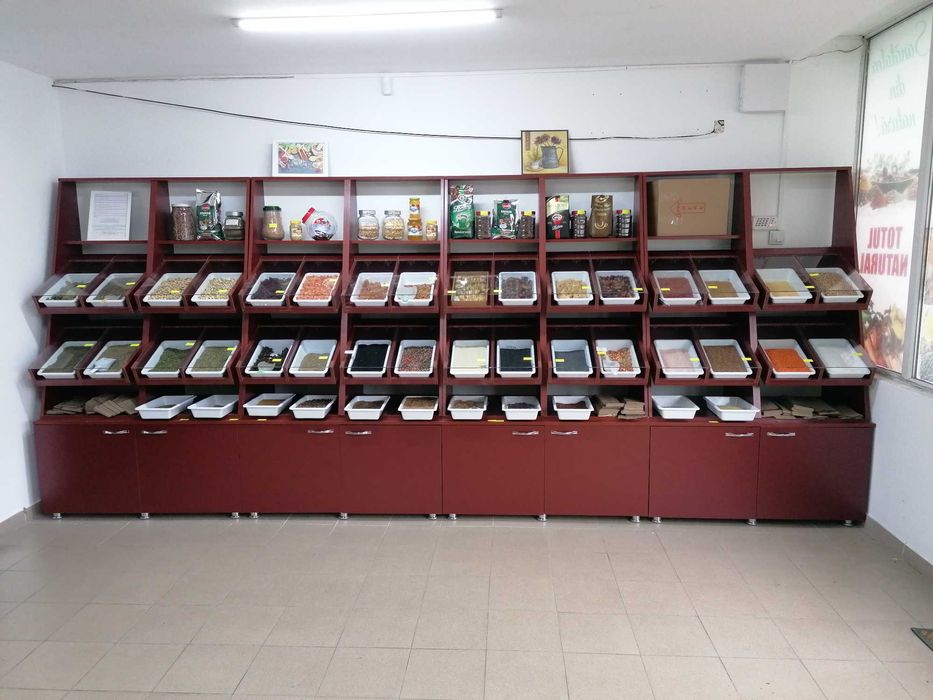 Mobila magazin in conditii foarte bune