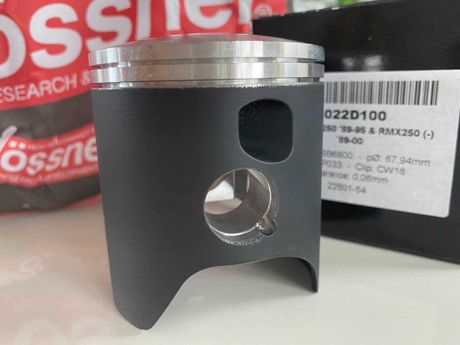 НОВО бутало Wossner за SUZUKI RM250 89-95 RMX250 89-00 размер 67.94