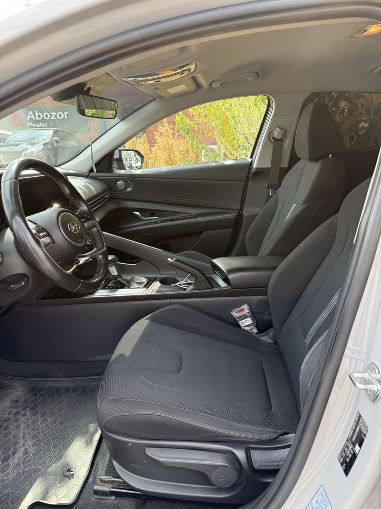 Hyundai elantra 2021 yil 83.000 km prabeg kraskasi toza zo'r holatda