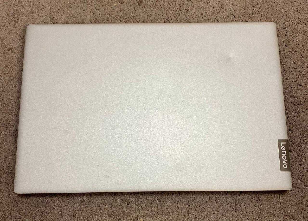 лаптоп Lenovo IdeaPad S340-15API Ryzen 7 3700U - 8GB - SSD 256GB