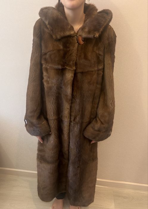 Продам норковую шубу