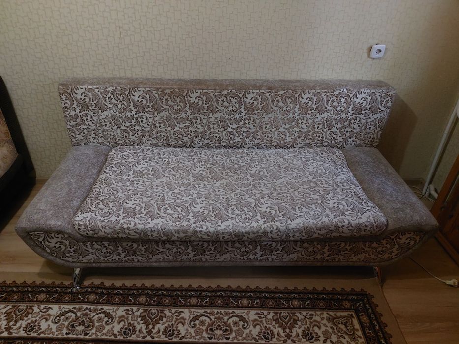 Продам раздвижной диван