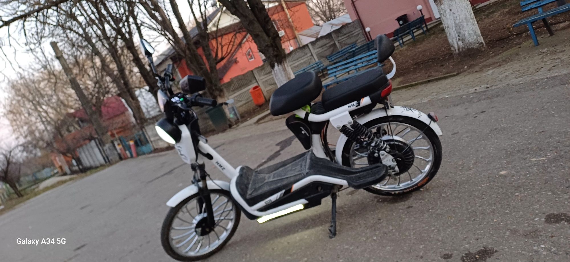 Vând scuter electric hmz 50km/h