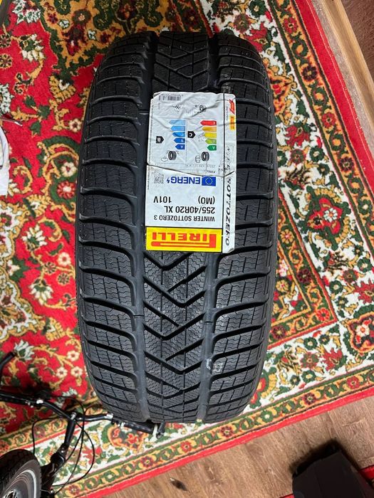 Новые зимние шины PIRELLI  255/40R20