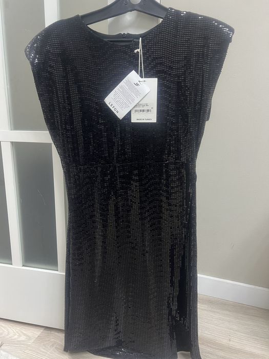 Продам платье для корпоратива и той