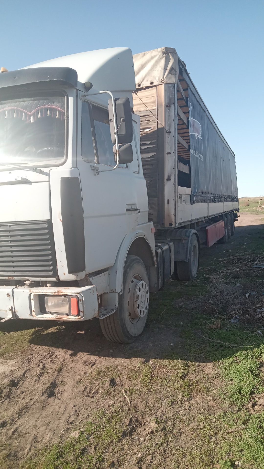 Продаю маз тягачь