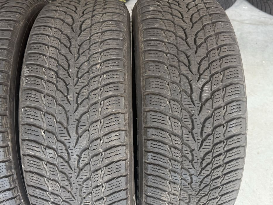 Зимни гуми 205/60/16 дот 23