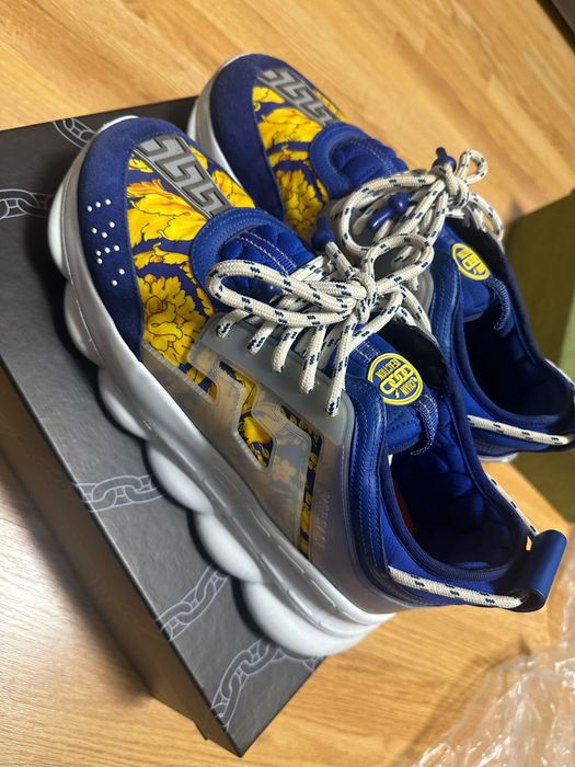 Adidasi chain reaction