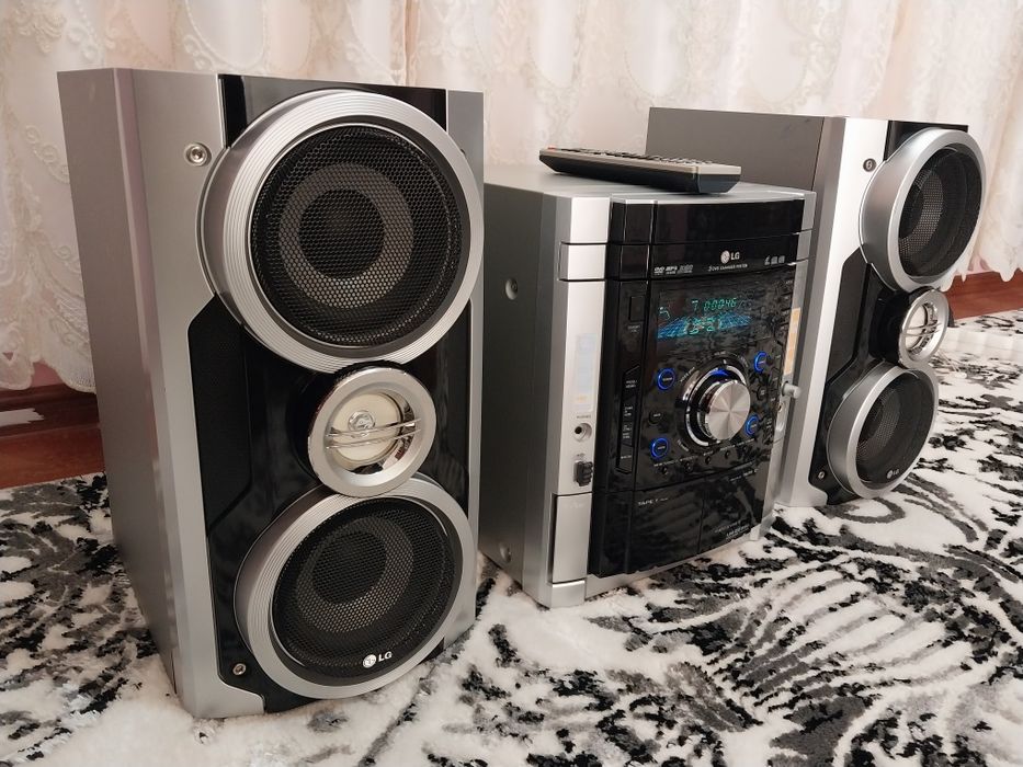 Muzikalni sentr LG sotiladi 3500W P.M.P.O