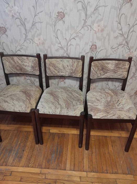 Продам стулья в отличном состоянии