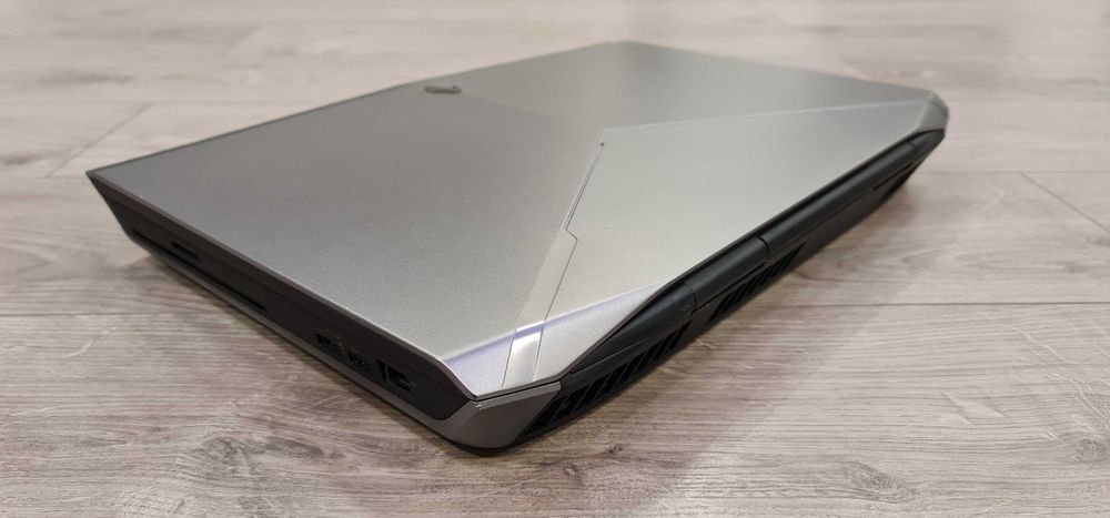 Laptop gaming ALIENWARE ,intel core i7 , 32 gb ram, 18,4 inch