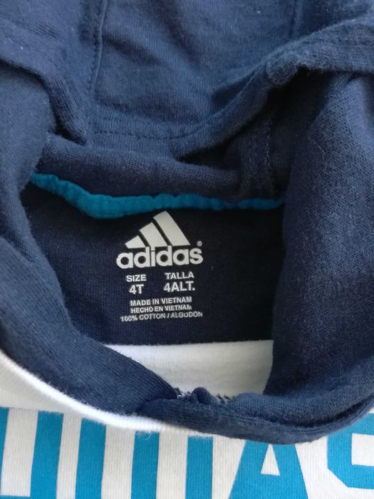 Нова детска блуза Adidas за момче, размер 4 години