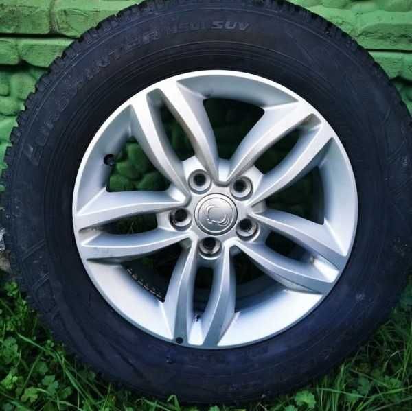 Jante 16 SsangYong Tivoli Korando 215 anvelope 205 60 16 Yokohama 65