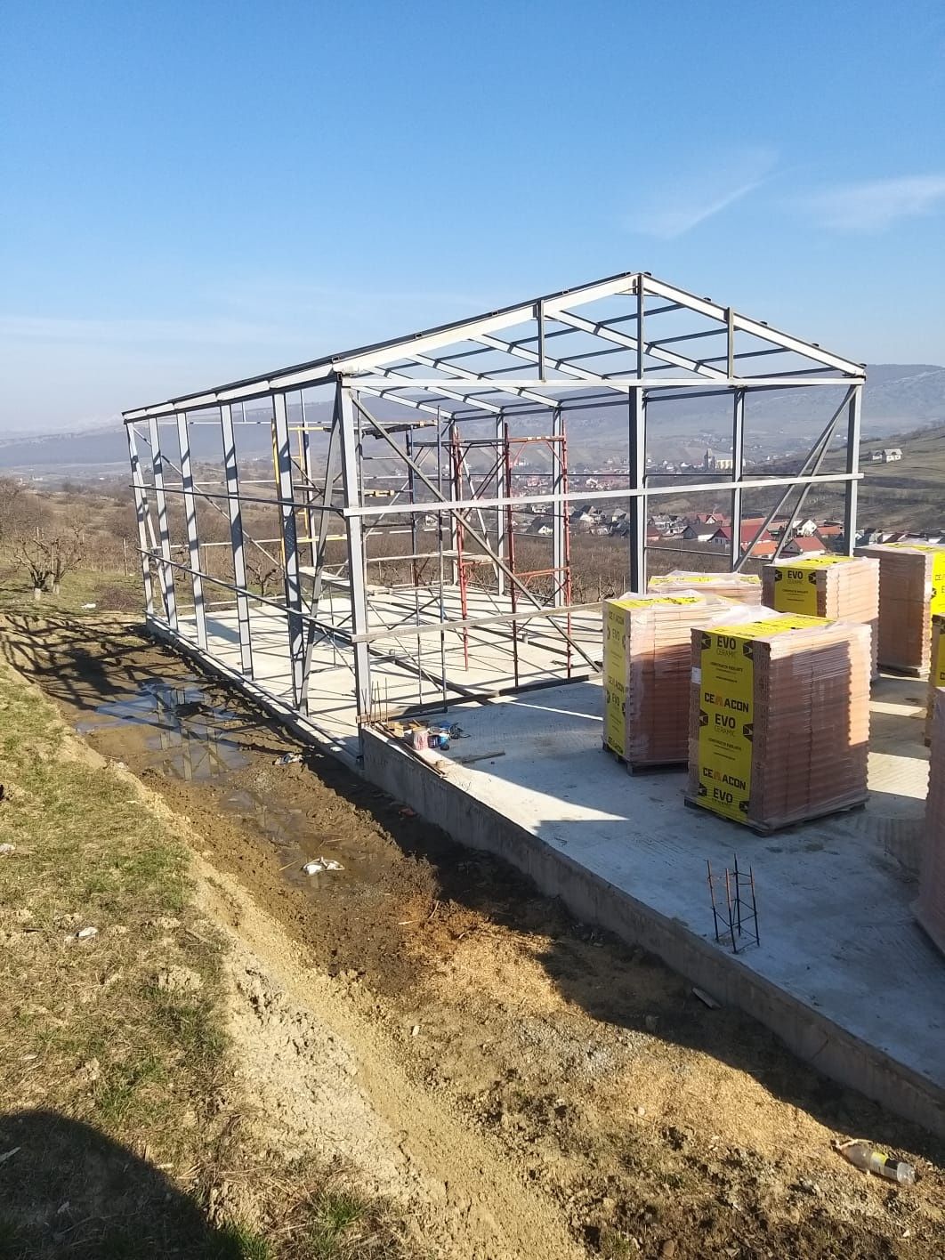 Vand hală metalica 6m×30m×4m