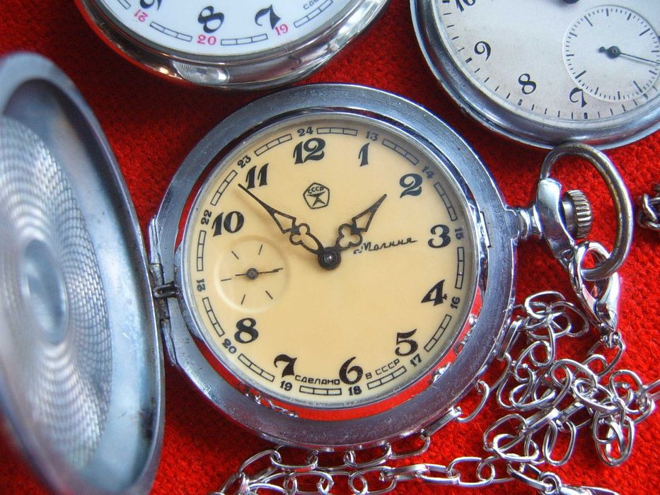 Стари оригинални механични джобни часовници Молния СССР