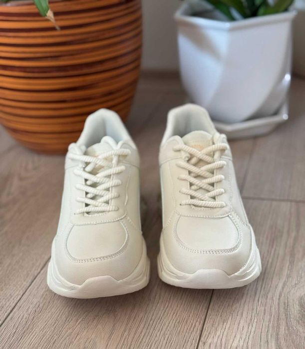 Маратонки кожени  в бяло и кафяво