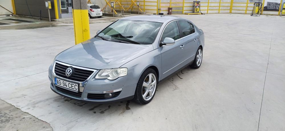 Vând Passat B6. Mașina funcționează perfect.
