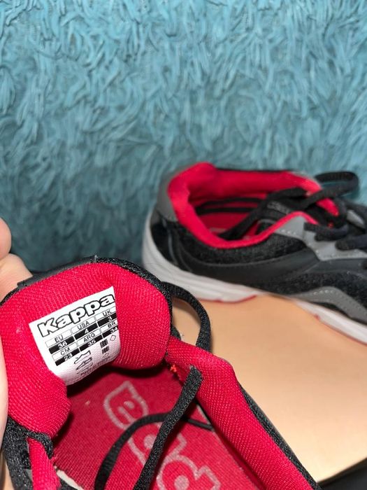 Vând Adidași Kappa