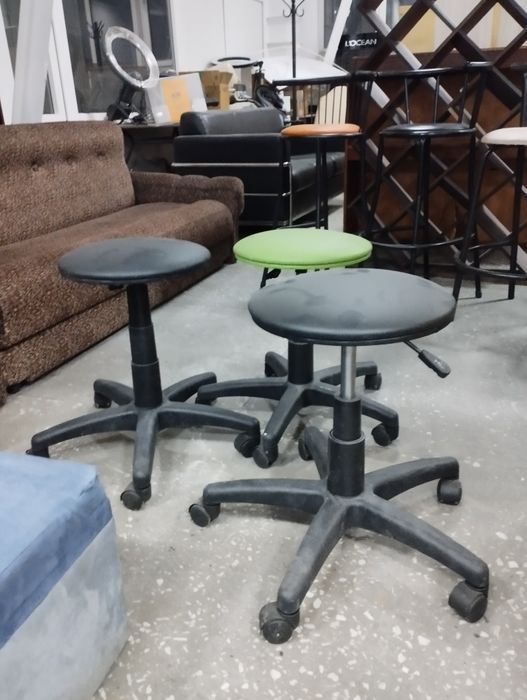 Продается стулья, цена 5000 теңге за один стул!