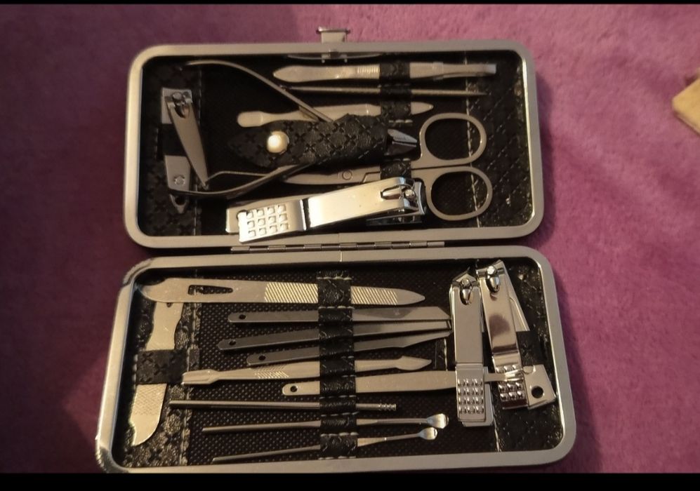 Set manichiura 19 piese nou
