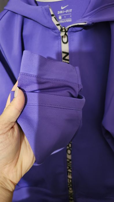 Nike Dri fit cu glugă
