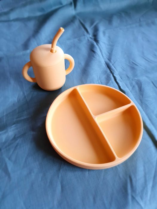 Детска силиконова чаша и чиния Mushie