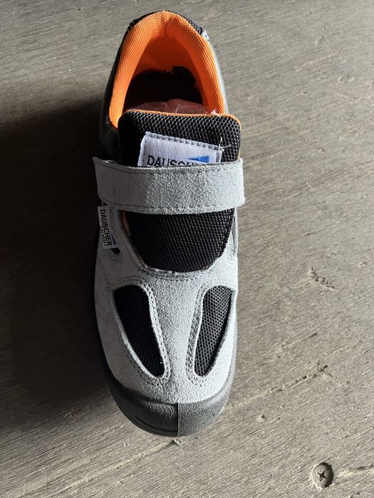 Продам сандали рабочие