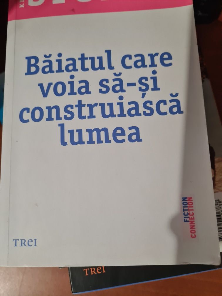 Vând cărți  scrise de Martin - Lugand